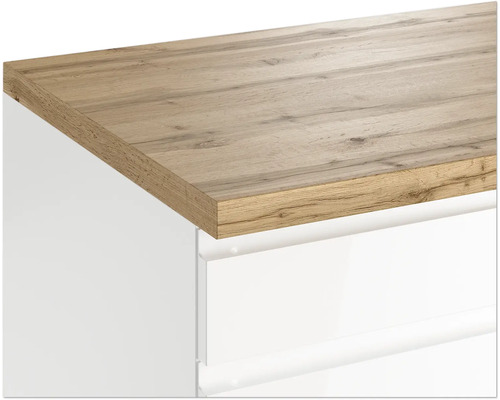 Plan de travail avec structure en bois sur un meuble bas blanc