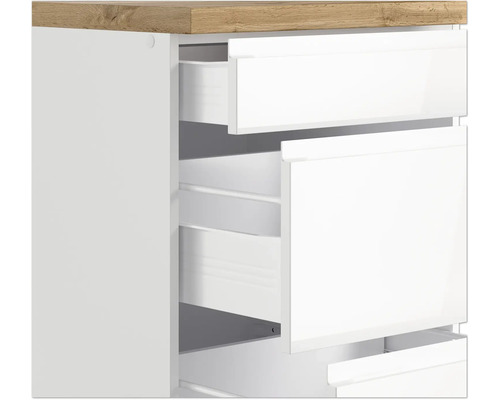 Kommode mit offenen Schubladen und Holzplatte