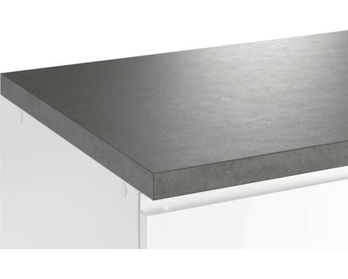 Küchenarbeitsplatte in Betonoptik auf Unterschrank