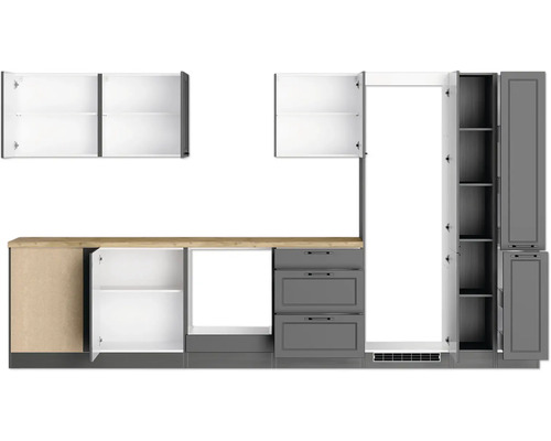 Küchenzeile mit Schränken und Schubladen