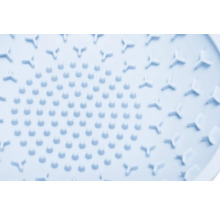 Detailaufnahme einer Duschmatte mit Noppen und dreieckigen Elementen