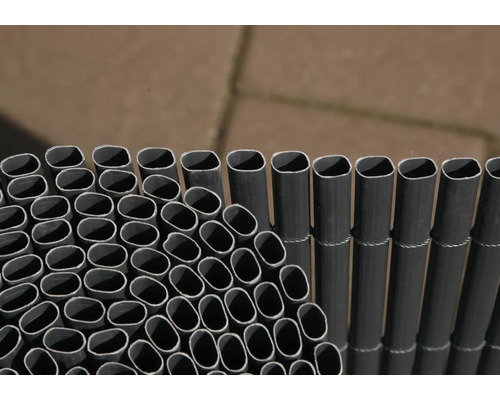 Sichtschutzzaun aus Kunststoff, Detailansicht der Zaunprofile