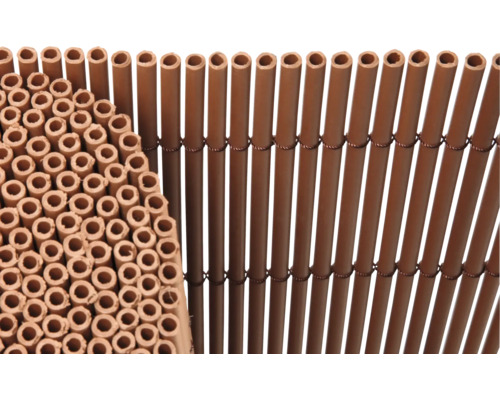 Tapis de bambou pour le jardin comme écran de confidentialité