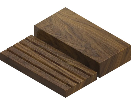 Bloc de bois et étagère en bois rainurée