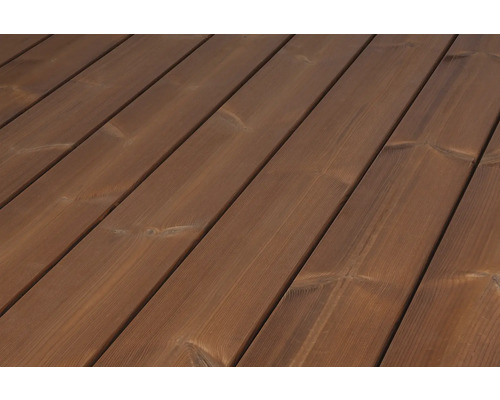 Holzdeck mit Dielen aus Holz
