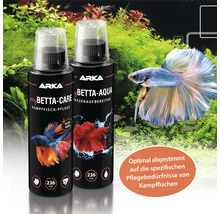 Zwei Flaschen Arka MyBetta Care und Arka Betta Aqua vor einem Aquarium mit einem Kampffisch