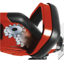 Detailaufnahme von Getrieberädern einer Heckenschere