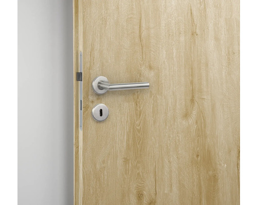 Holztür mit Drückergarnitur