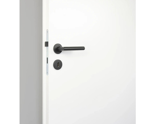 Porte blanche avec poignée et serrure noires