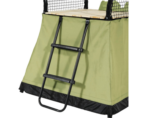 Spieltower mit Leiter und Plane