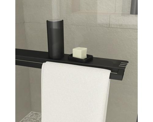 Schwarzes Duschregal mit Handtuchhalter, Seifenspender und Seife
