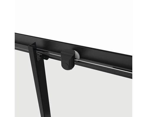 Detailansicht einer Duschkabine mit Schiebetür und Rollenführung