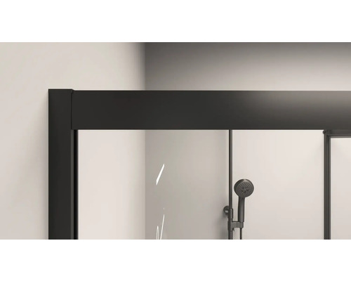 Vue détaillée d''une cabine de douche avec cadre noir et pommeau de douche
