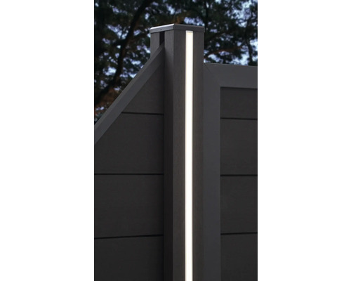 Zaunpfosten mit integrierter LED-Beleuchtung