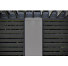 Vue détaillée d''une pergola avec structure à lamelles