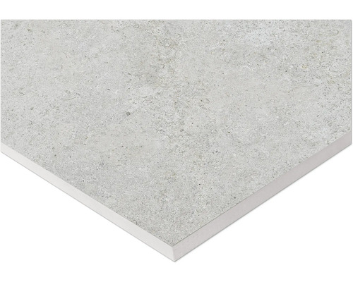 Detailansicht einer Bodenfliese mit matter Oberfläche