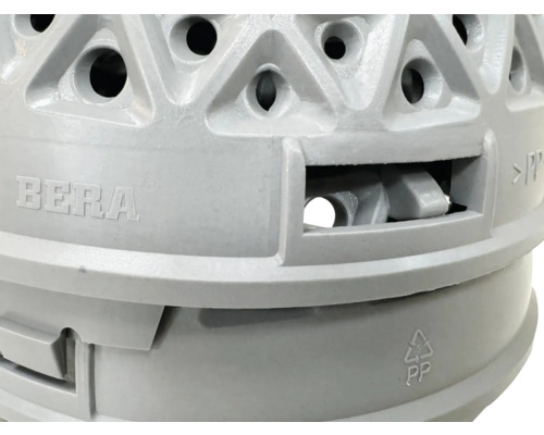 Detailansicht eines Bera Produkts aus Polypropylen mit Aussparungen
