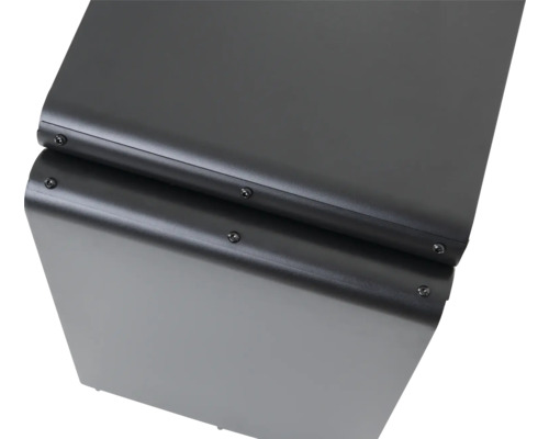 Couvercle métallique avec vis