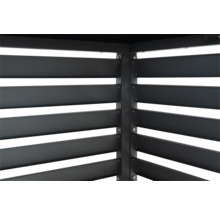 Detailansicht einer Aluminium-Pergola mit Lamellen