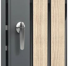 Vue détaillée d''une porte avec poignée et panneaux de bois
