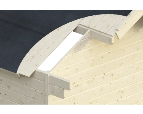 Vue détaillée d''une cabane en bois en construction avec une structure en bois