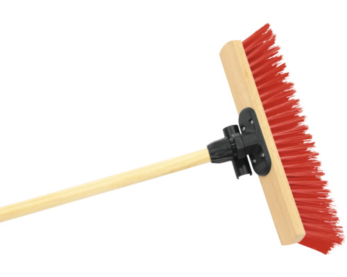 Kehrbesen mit Holzstiel und Borsten