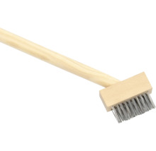 Brosse métallique avec manche en bois