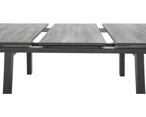 Table de jardin extensible avec plateau aspect bois et structure métallique