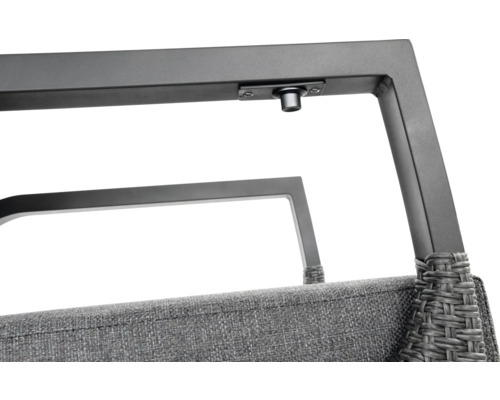 Vue détaillée d''un meuble de jardin avec cadre en métal et rembourrage gris