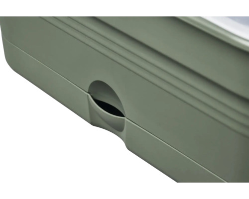 Detailansicht eines Kabelkanals mit Kabeleinführung