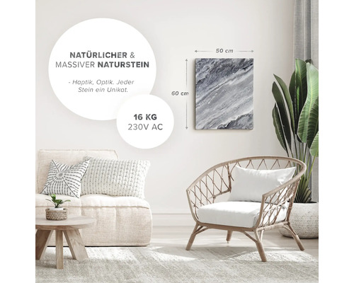 Salon avec canapé, fauteuil et tableau mural en pierre naturelle de 50 sur 60 centimètres
