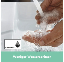 Wasserhahn mit AirPower Technologie und Hände unter dem Wasserstrahl