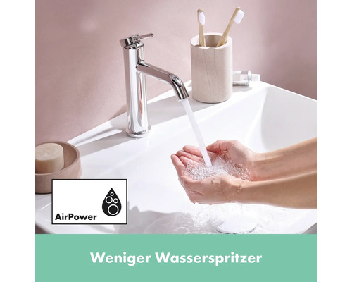 Hahn mit AirPower Technologie und Hände unter fließendem Wasser