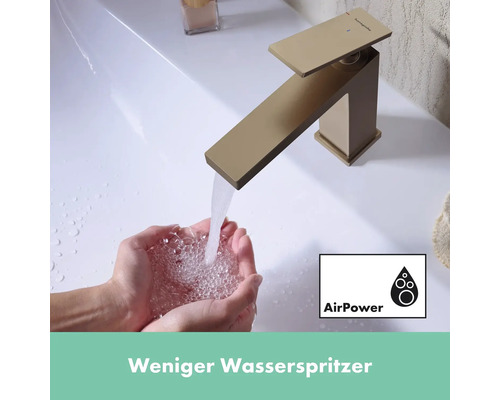 Wasserhahn mit Wasserstrahl in Händen und AirPower Symbol