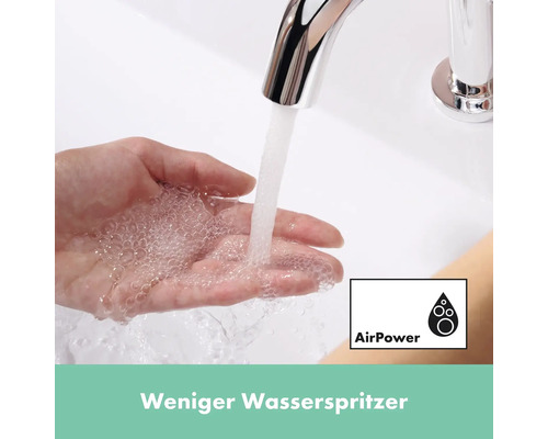 Wasserhahn mit Wasserstrahl in der Hand und AirPower Symbol