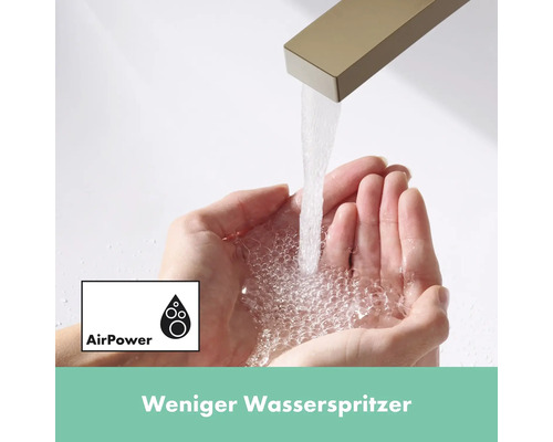 Wasserhahn mit AirPower Technologie und Hände unter fließendem Wasser