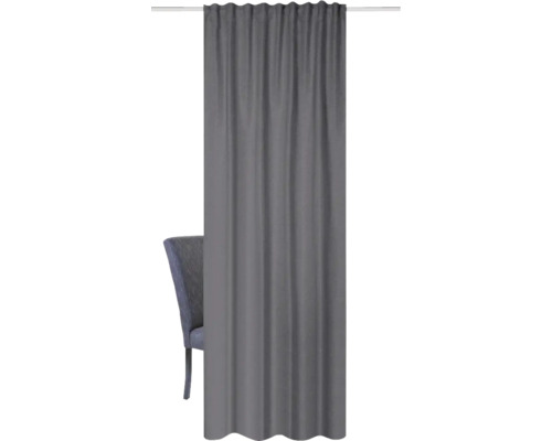 Rideau gris avec plis froncés