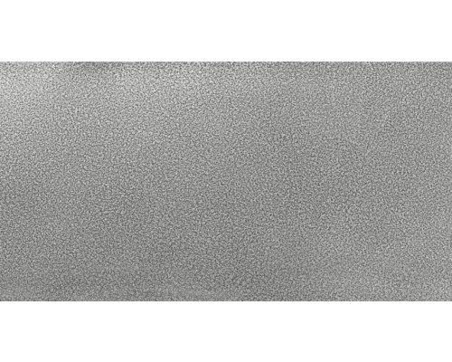 Nahaufnahme einer Metalloberfläche mit Hammerschlagoptik