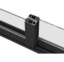 Detailansicht eines Fensterrahmens mit Glaseinsatz