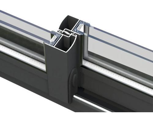 Detailansicht eines Schiebefensters mit Aluminiumrahmen