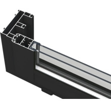Vue détaillée d''un cadre de fenêtre en aluminium.