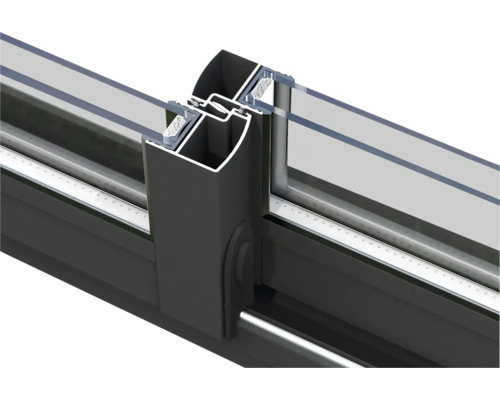 Detailaufnahme eines Fensterprofils mit Glas