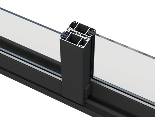 Detailansicht eines schwarzen Fensterrahmens mit Glas