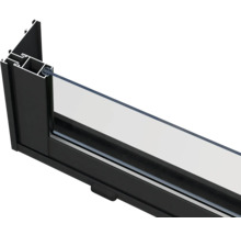 Section transversale d''un cadre de fenêtre en aluminium noir avec verre