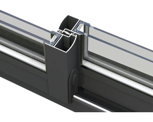 Detailansicht eines Schiebefensters mit Aluminiumrahmen