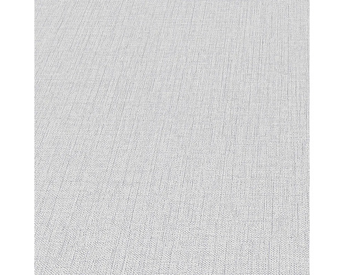 Nahaufnahme einer hellen Textiltapete mit feiner Struktur