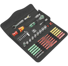 Jeu d''outils avec clés, cliquet, douilles et tournevis dans une trousse à outils noire