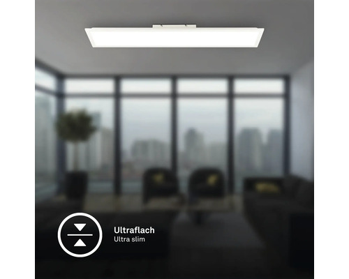 Rechteckige LED Deckenleuchte im modernen Wohnzimmer