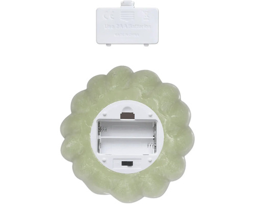 Rückseite einer LED-Dekoleuchte mit Batteriefach für zwei AA-Batterien