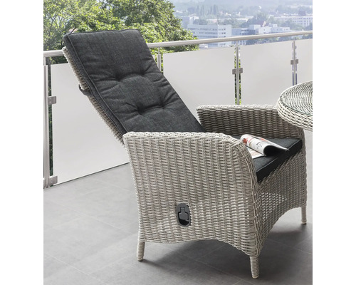 Gartensessel aus Rattan mit verstellbarer Rückenlehne und Auflage